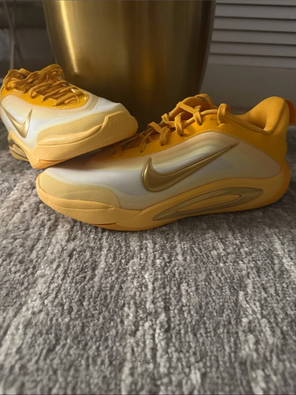 Nike Kids Yellow and Gold Low-Top Sneakers